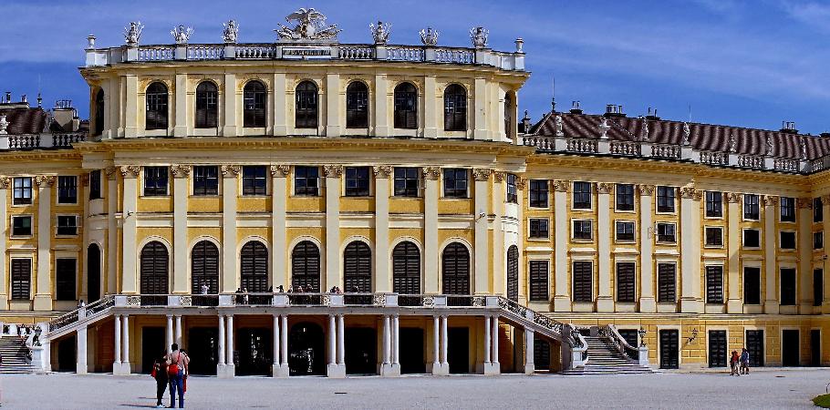 Дворец Шёнбрунн в Вене